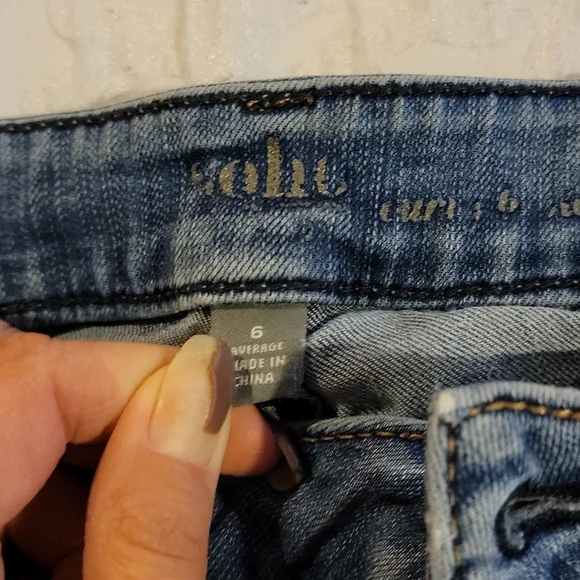 New York and Co Soho Jean's - Picture 3 of 4